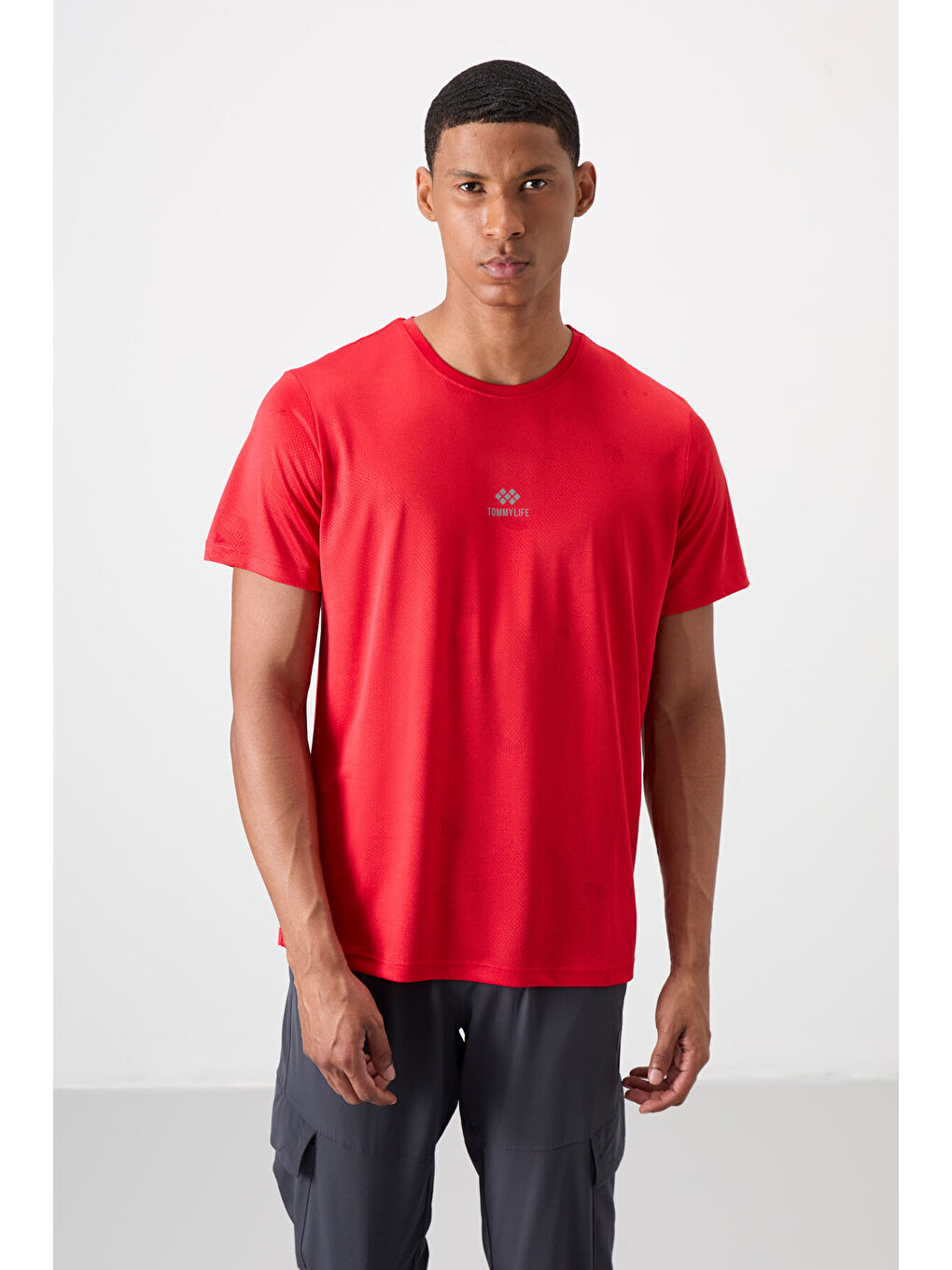 Kırmızı Polyester Nefes Alan Jakarlı İnce Esnek Standart Fit Erkek Performans Tişört - 88397