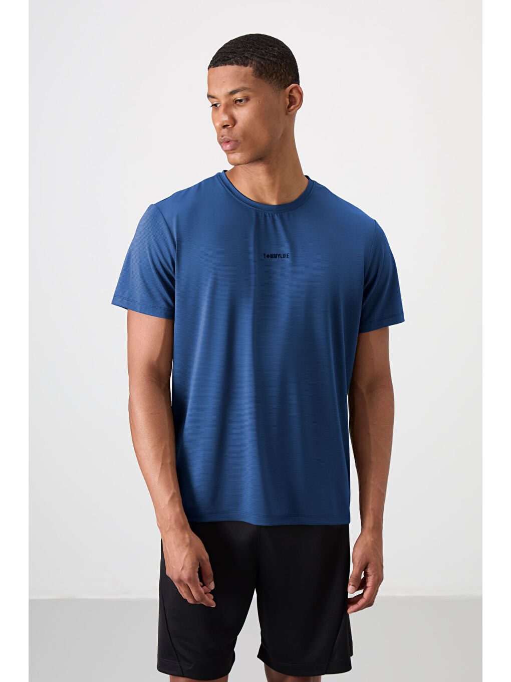 Mavi Parlament Polyester Nefes Alan Dokulu İnce Esnek Standart Fit Erkek Performans Tişört - 88384