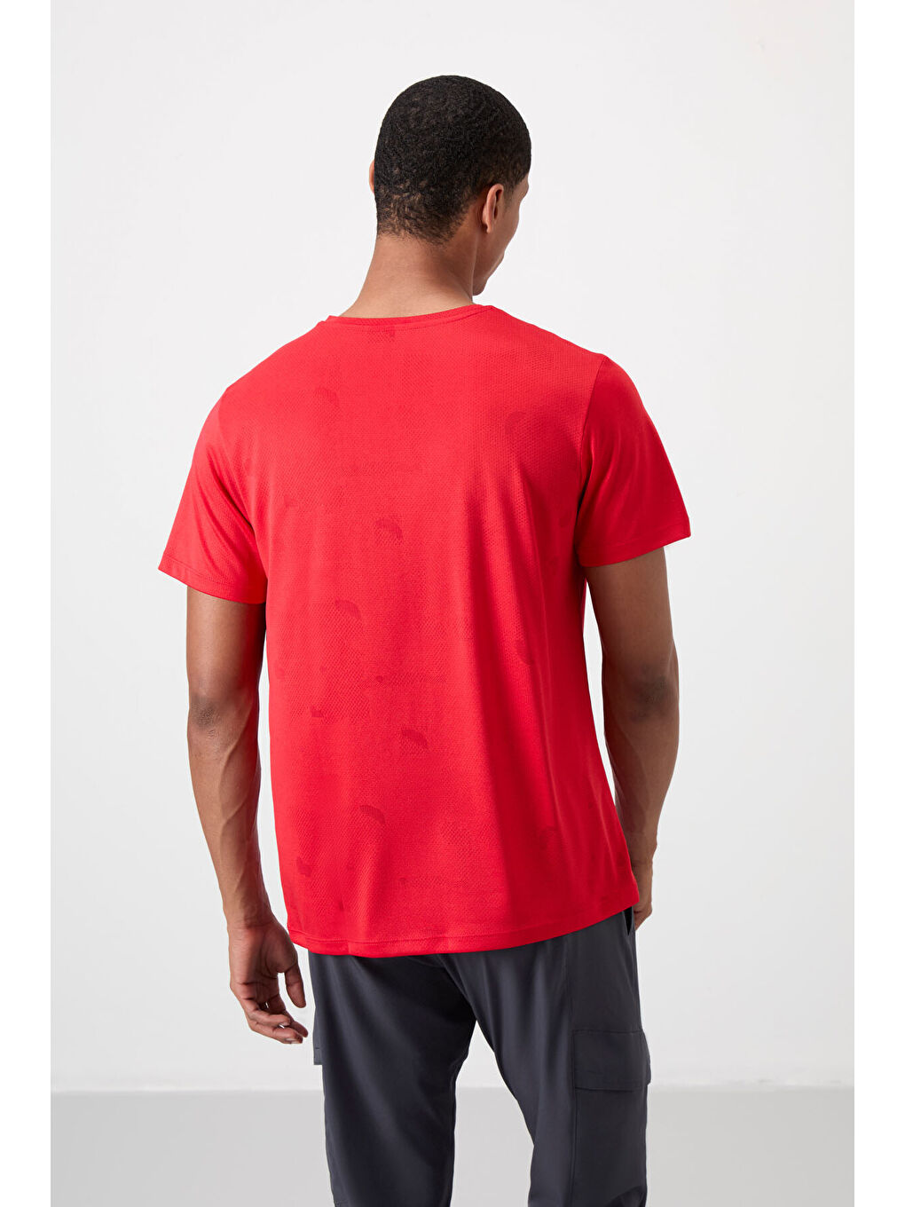 Kırmızı Polyester Nefes Alan Jakarlı İnce Esnek Standart Fit Erkek Performans Tişört - 88397-8