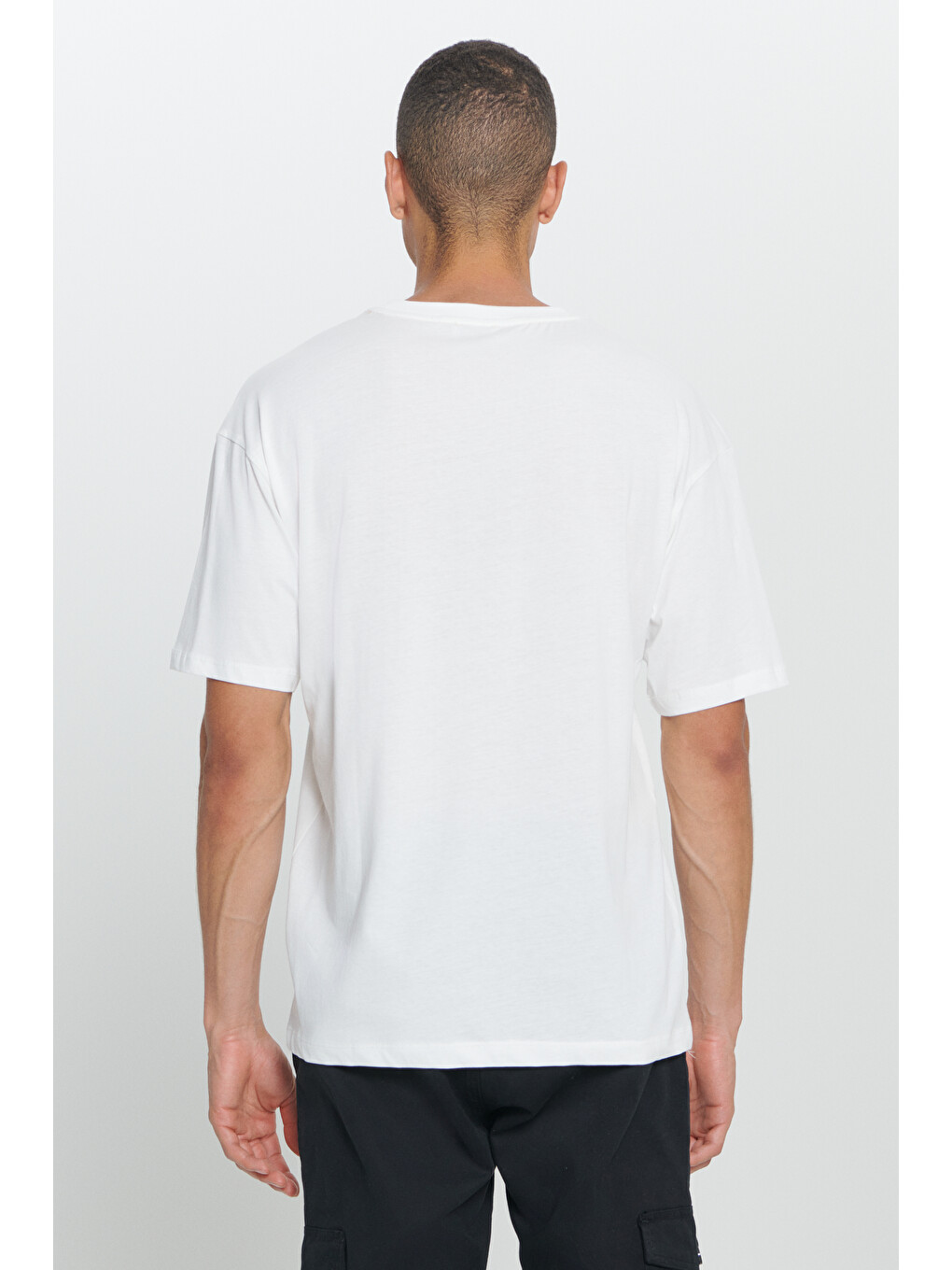 Erkek Beyaz Loose Fit Bol Kesim %100 Pamuk Baskılı Bisiklet Yaka Tişört-4