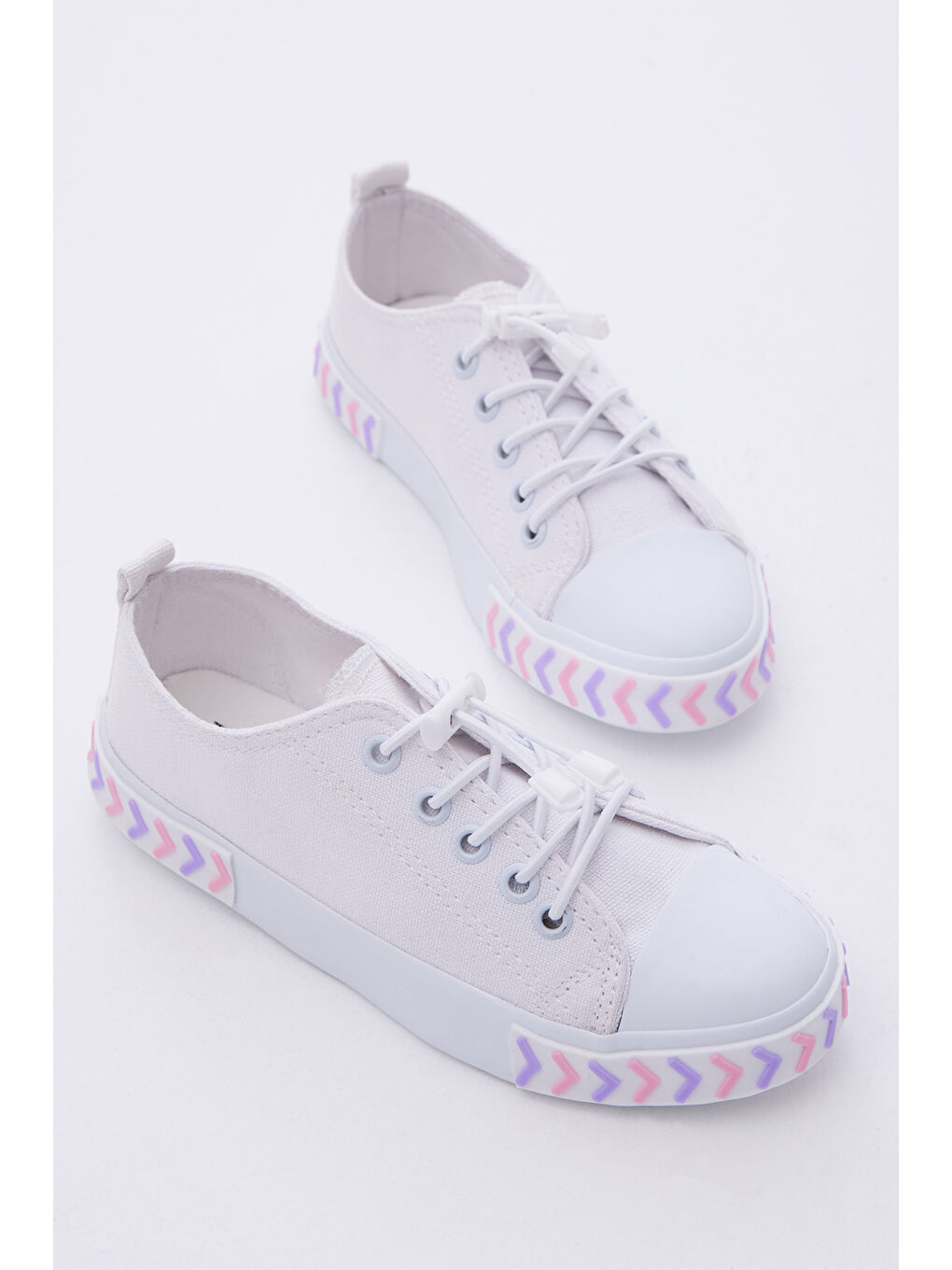 Çocuk Unisex Beyaz Pudra Rahat Kalıp Ok Detaylı Lastik Bağcıklı Kumaş Spor Ayakkabı