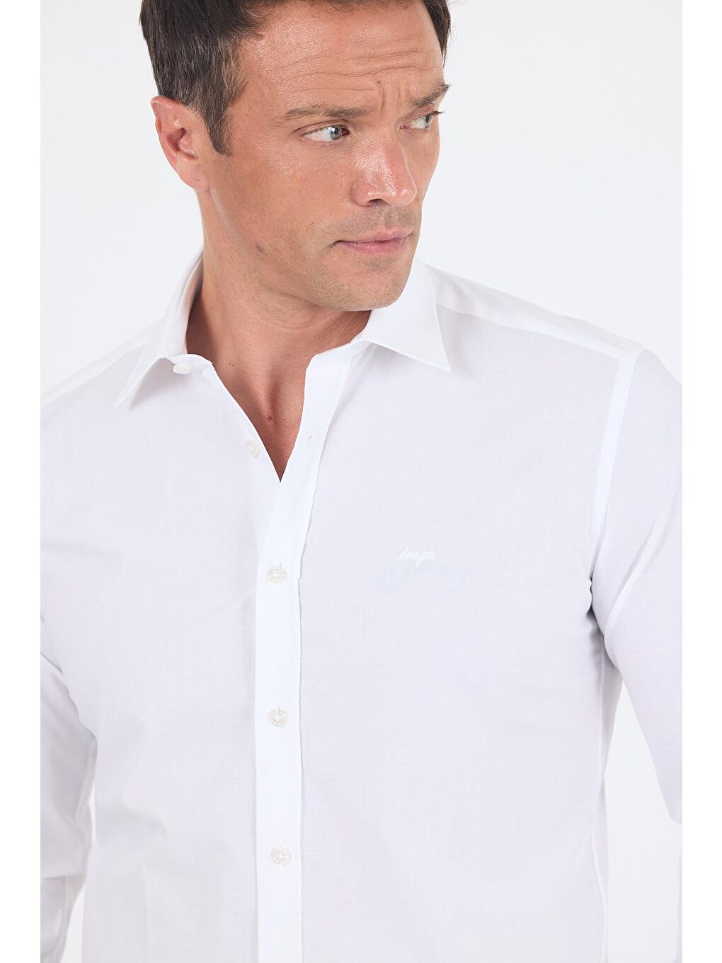 Beyaz Uzun Kol Filafil Desen Filafil Sert Yaka Cepsiz Pamuklu Basic Slim Fit Gömlek 1004250008_600-2