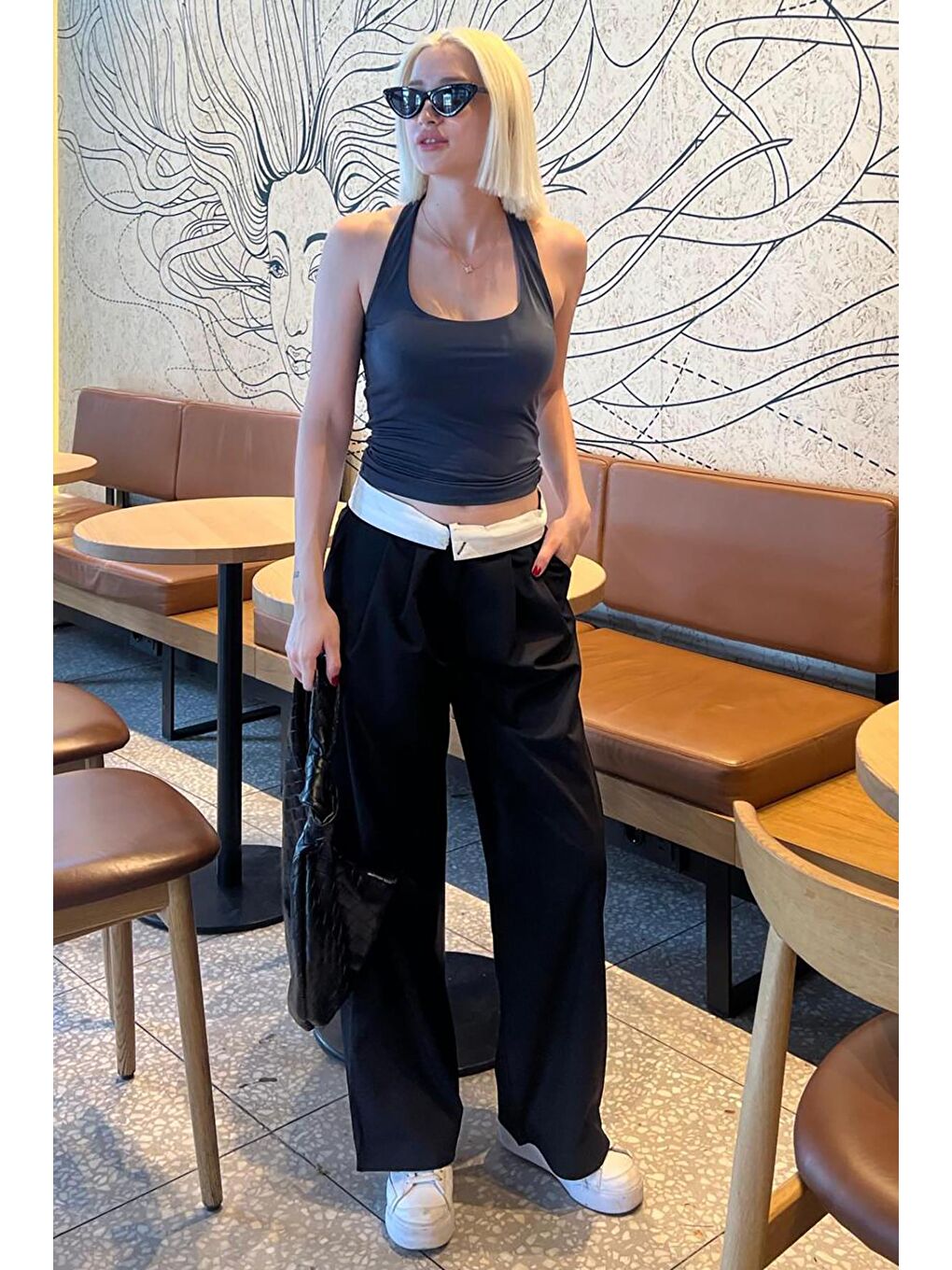 Siyah Yüksek Bel Rahat Kesim Bol Paça Pantolon