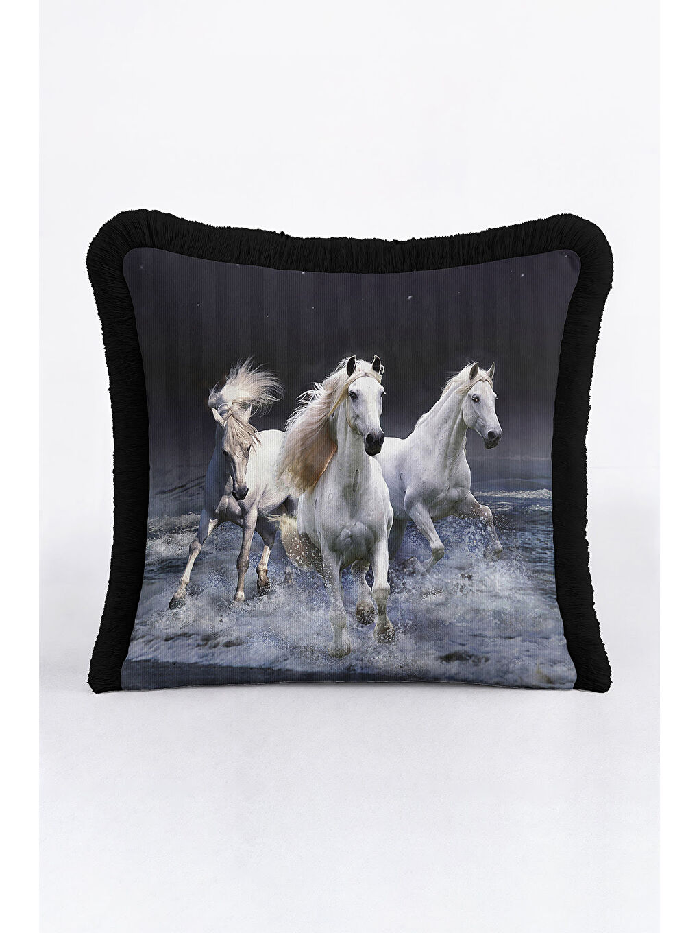 Karışık Vahşi Atlar Saçaklı Yastık Kılıfı - Doğal Özgürlük Temalı Modern Gri Siyah Püsküllü Kırlent Kılıfı-4