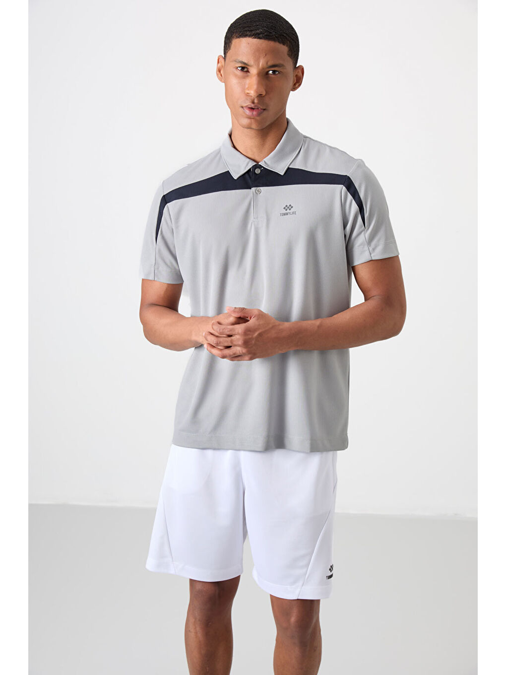 Gri Polyester Nefes Alan Dokulu İnce Esnek Standart Fit Polo Yaka Erkek Performans Tişört - 88392-6