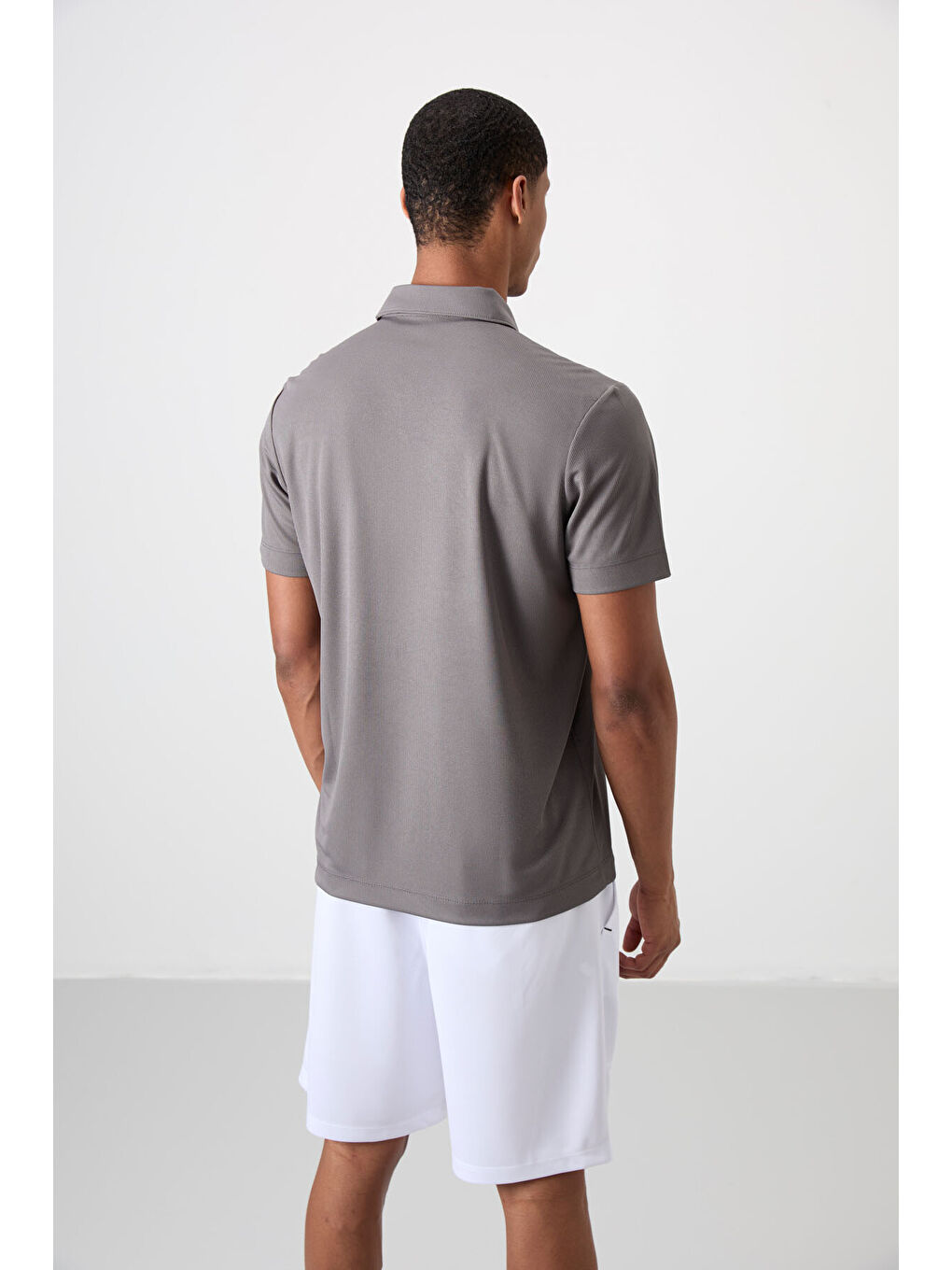 Koyu Gri Polyester Nefes Alan Dokulu İnce Esnek Standart Fit Polo Yaka Erkek Performans Tişört - 8-8