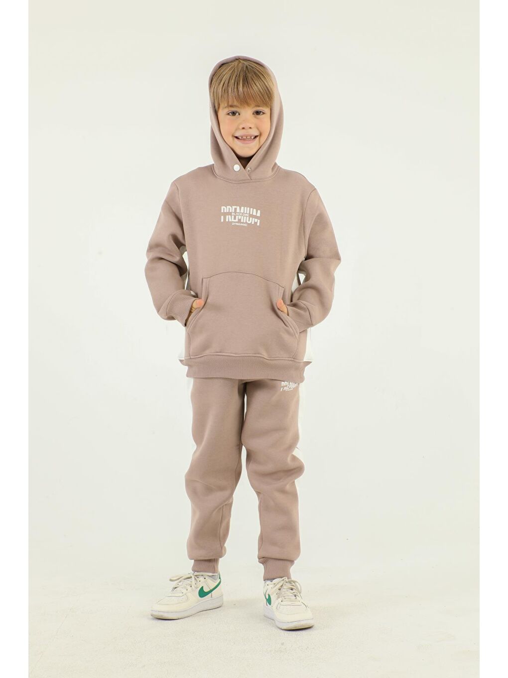 Kahverengi Kapüşonlu Kargo Cepli Baskı Detaylı Erkek Çocuk Eşofman Takımı-2