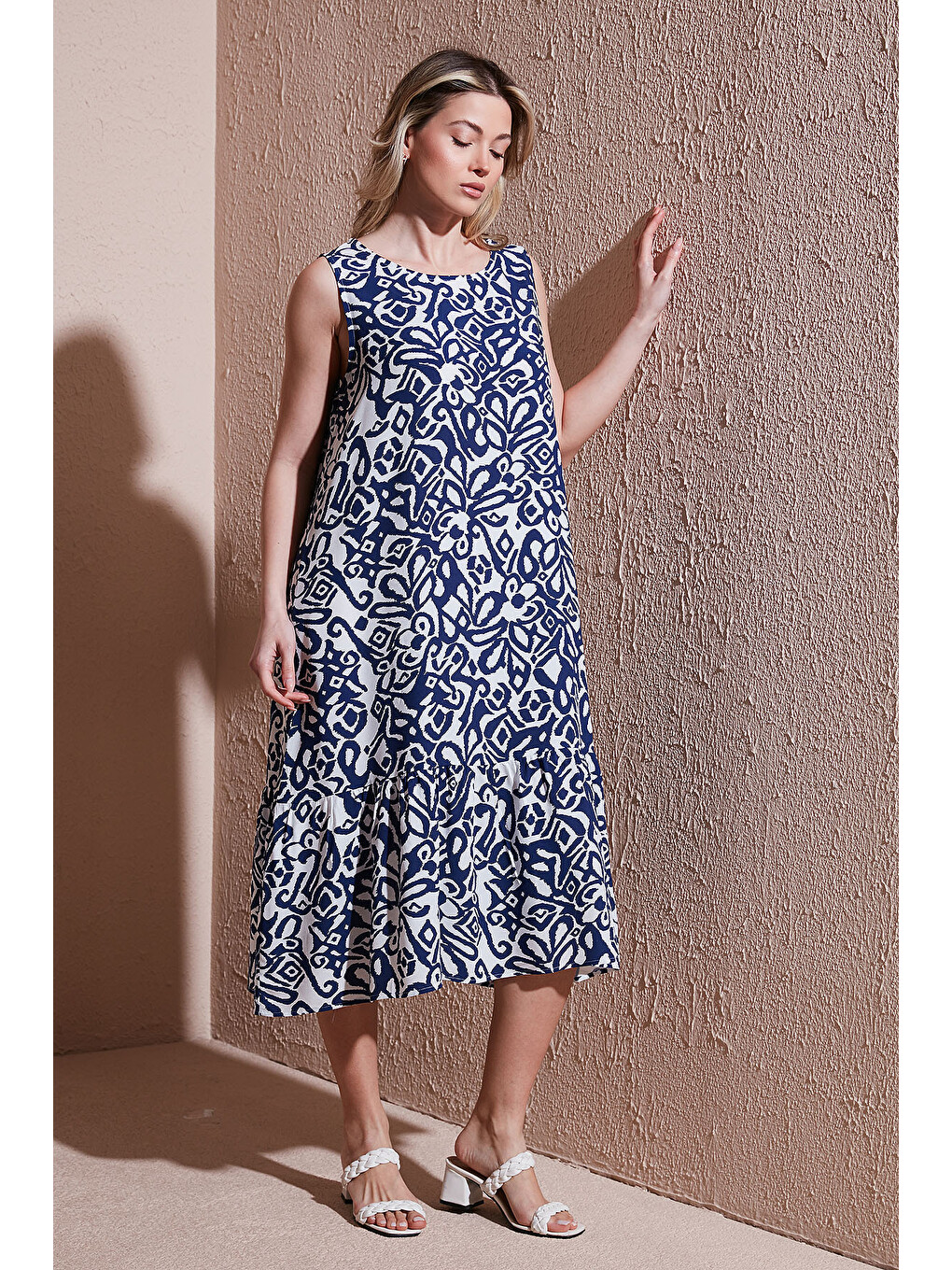 Mavi Desenli Rahat Kalıp Bisiklet Yaka Kadın Midi Elbise 26Y0458K1-3