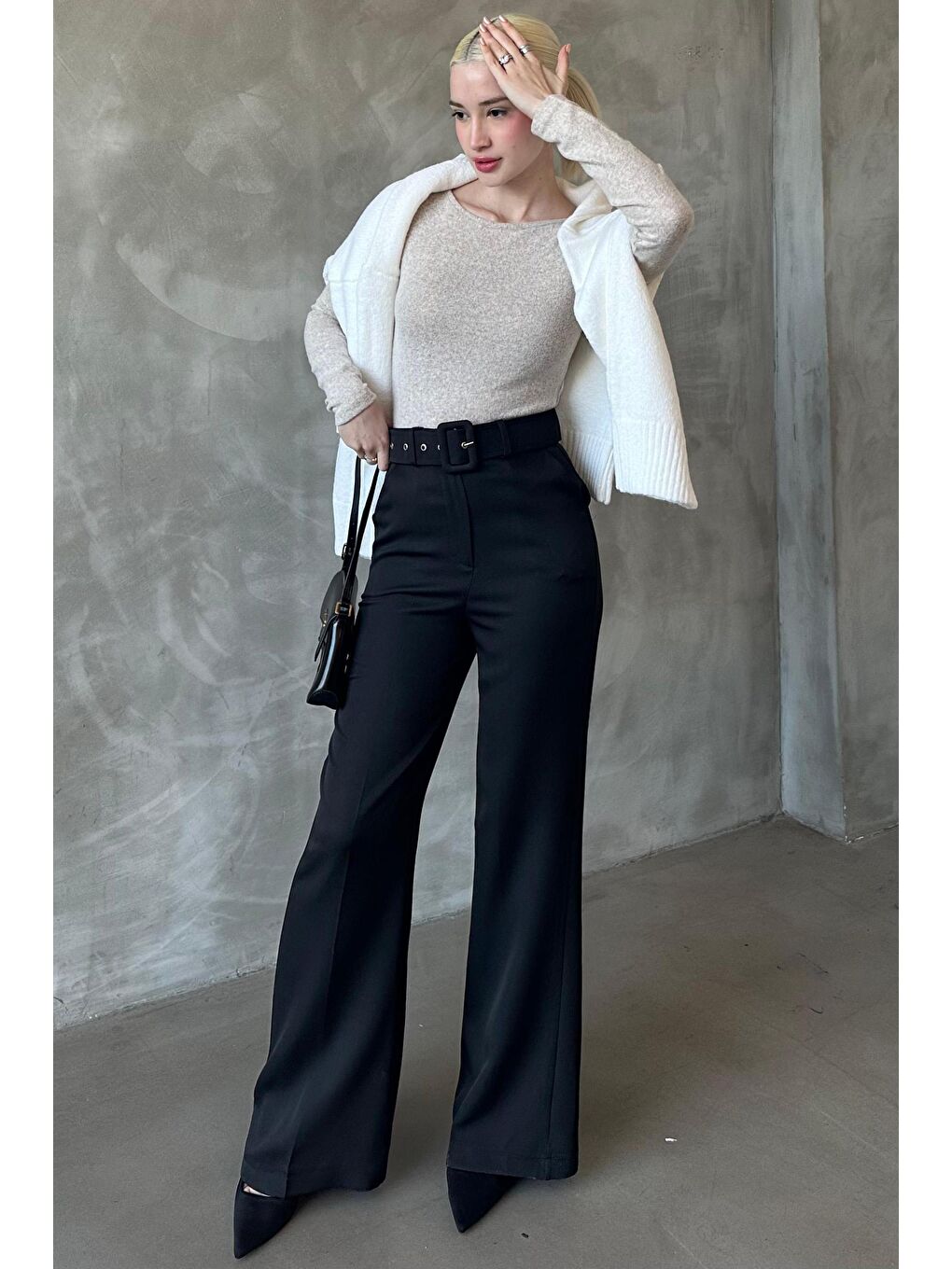 Siyah İspanyol Paça Kadın Kumaş Pantolon Mg2303-3