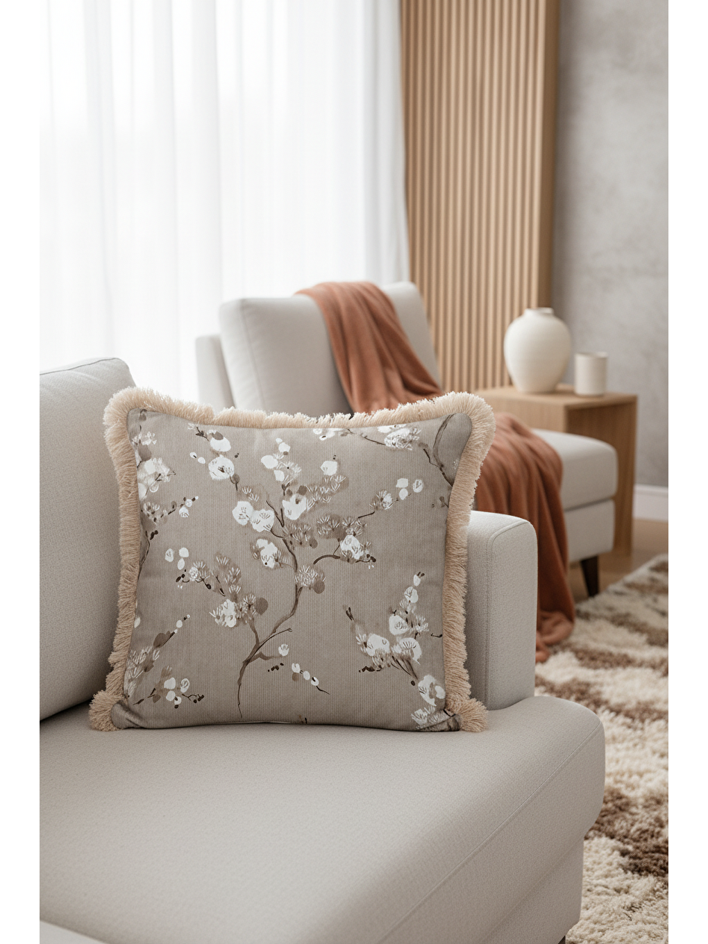 Karışık Vişne Dalı Motifli Saçaklı Yastık Kılıfı - Zarif Doğa Temalı Country Bej Püsküllü Kırlent Kılıfı-2