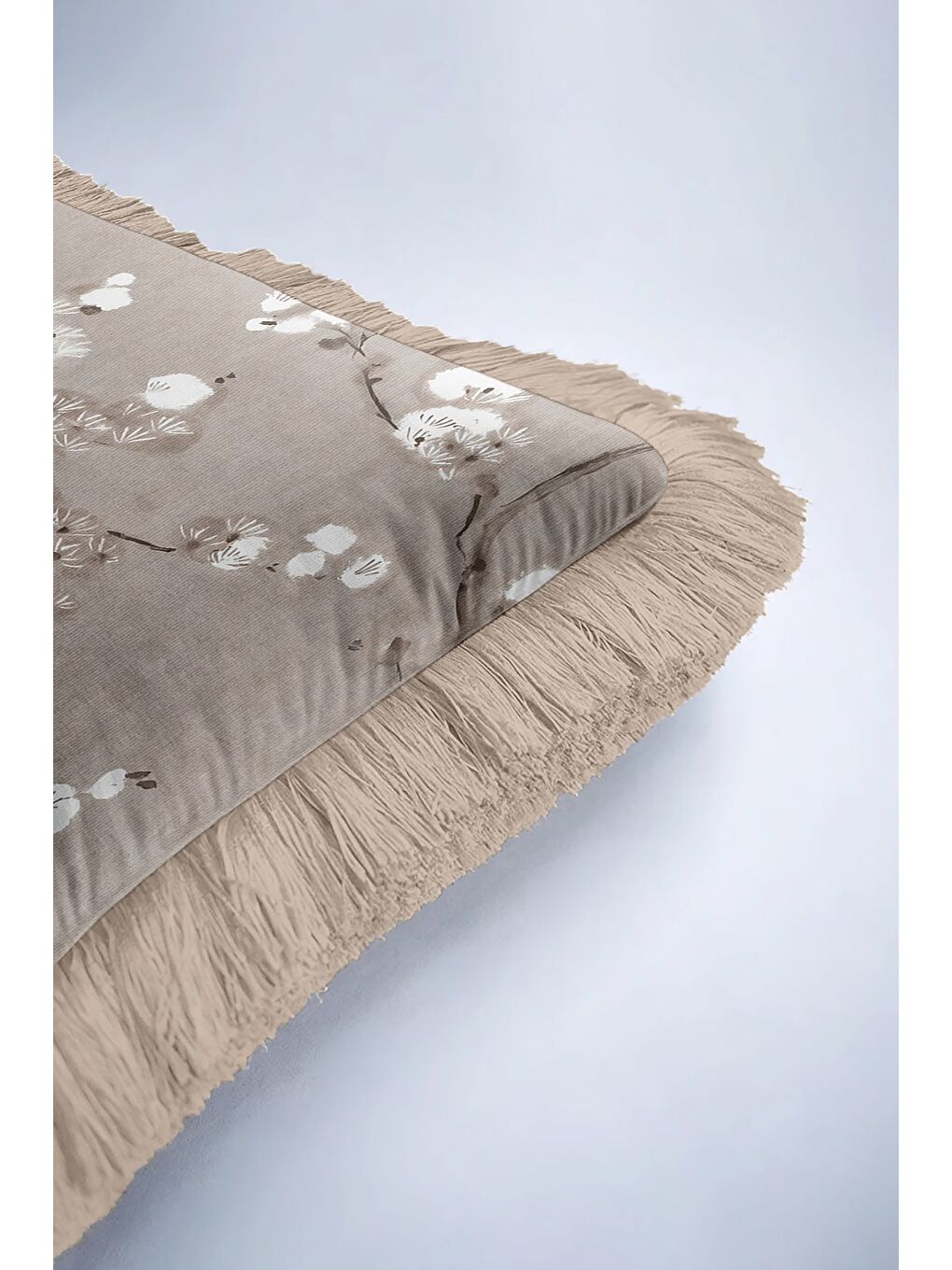 Karışık Vişne Dalı Motifli Saçaklı Yastık Kılıfı - Zarif Doğa Temalı Country Bej Püsküllü Kırlent Kılıfı-6