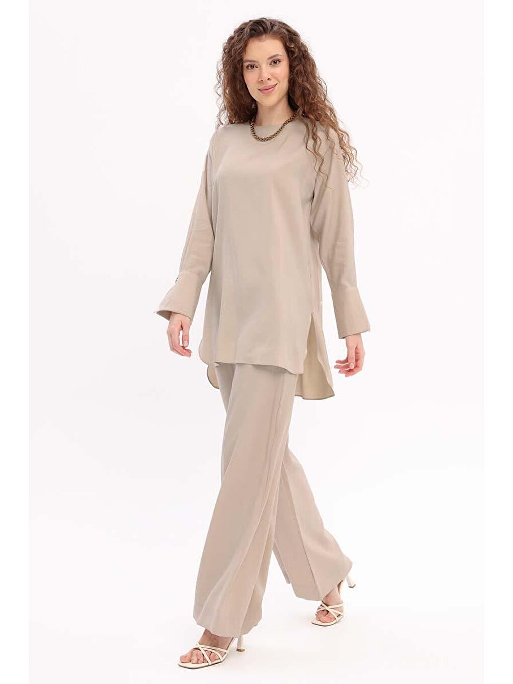 Ekru-Yırtmaçlı Pantolonlu Takım