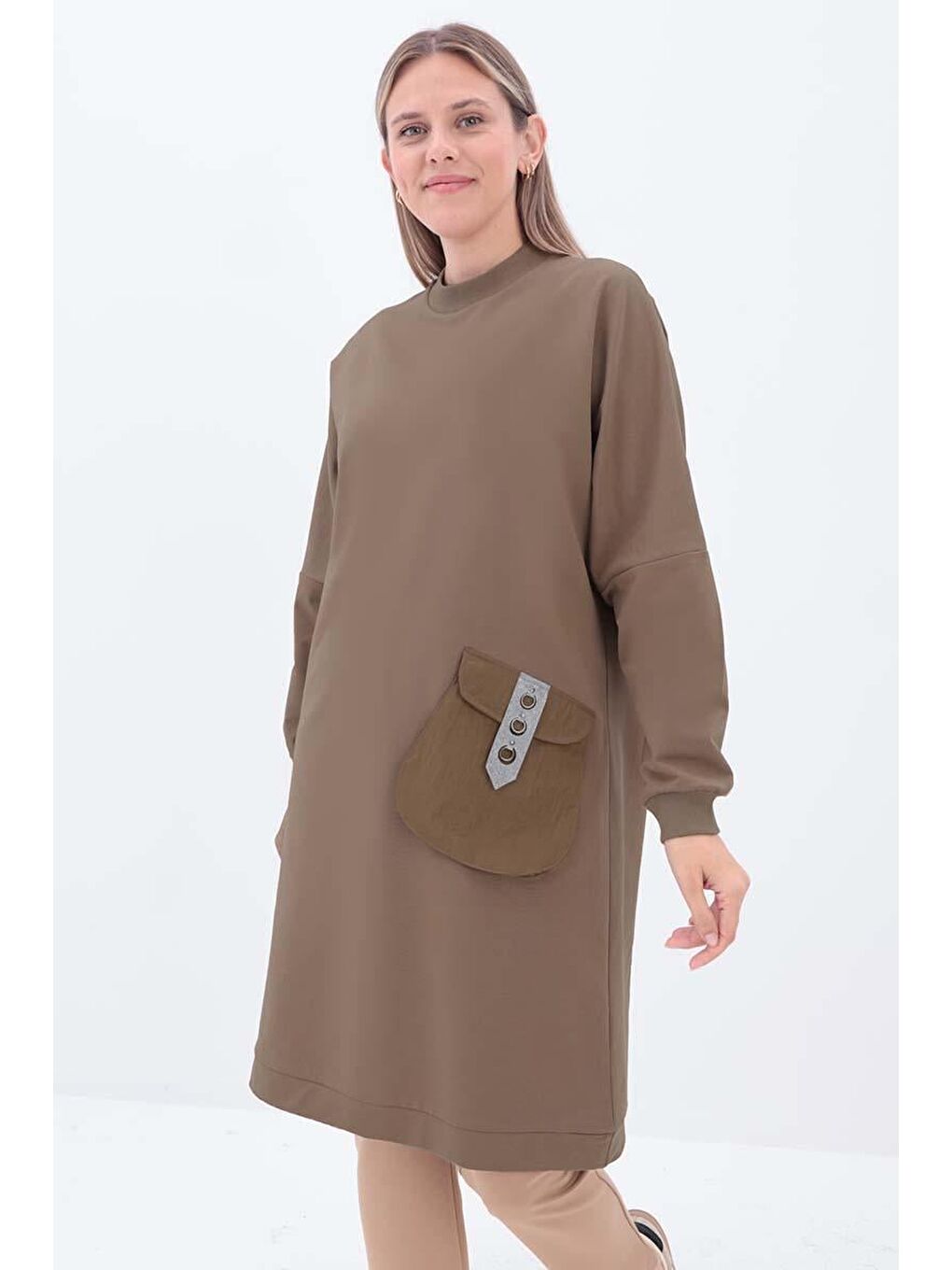 Bej Vizon-Aksesuar Cepli Uzun Sweat