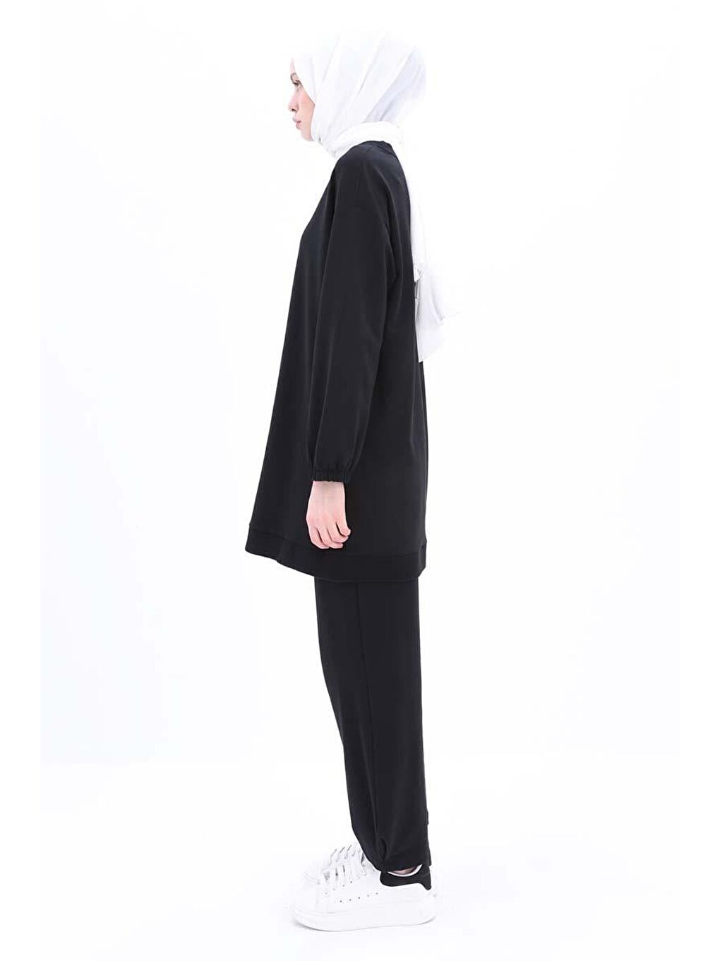 Siyah-Fisto Garnili Pantolonlu Takım-2