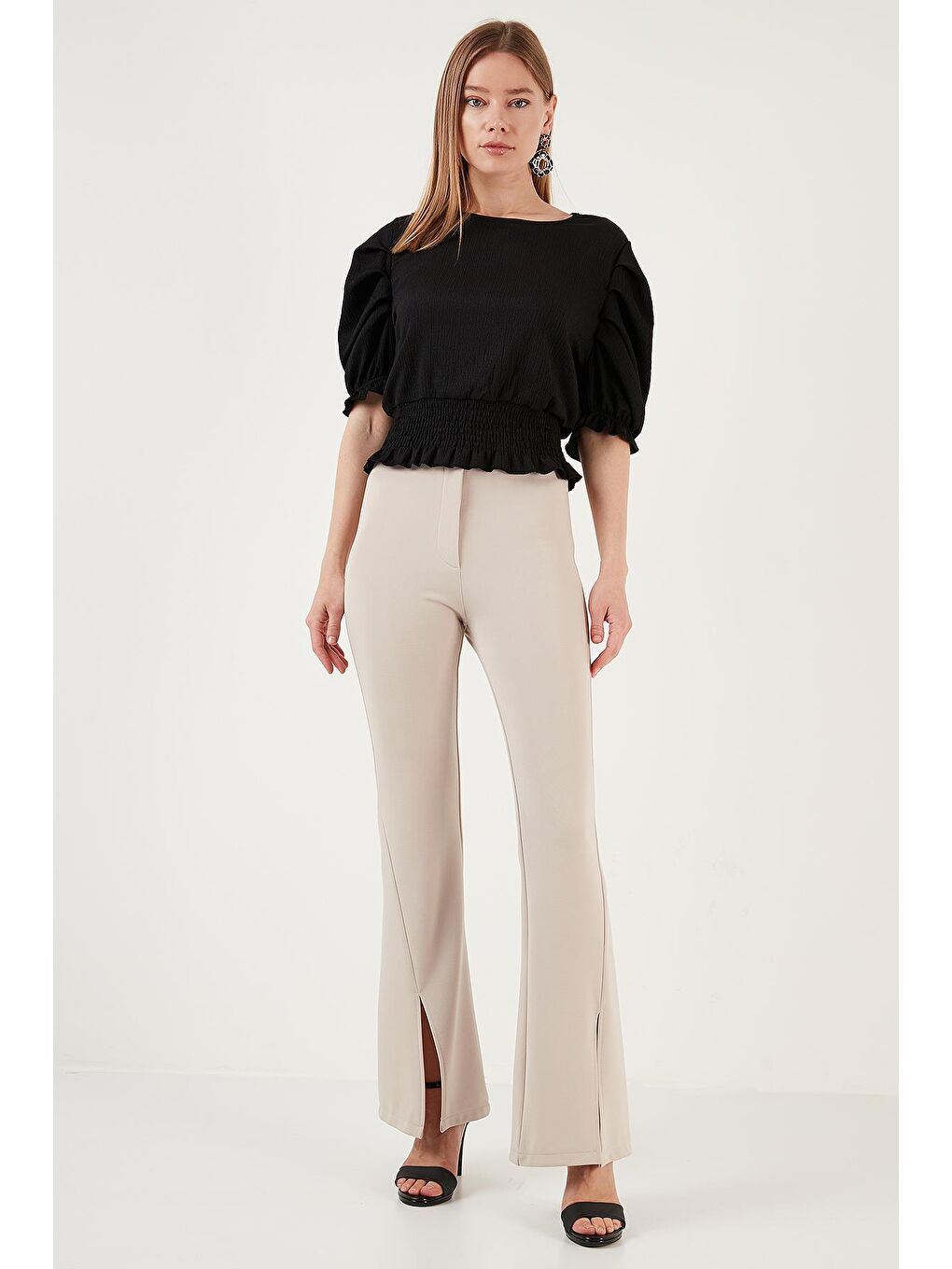 Siyah Gipeli Bisiklet Yaka Balon Kollu Krinkıl Esnek Bluz 5865018-3