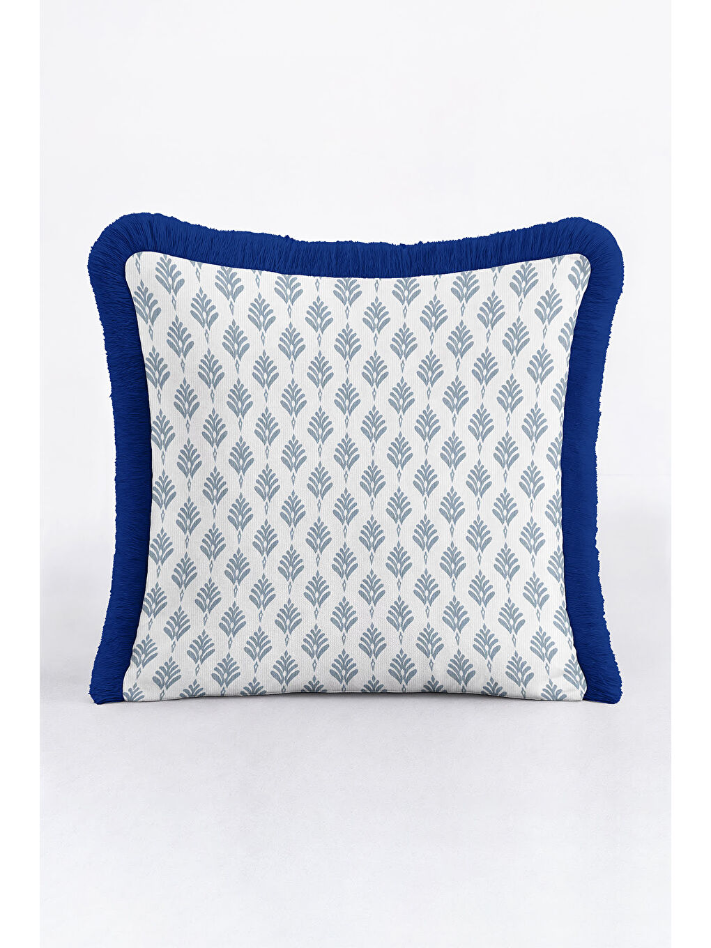 Karışık Zarif Lotus Motifli Saçaklı Yastık Kılıfı - Modern Mavi Beyaz Püsküllü Kırlent Kılıfı