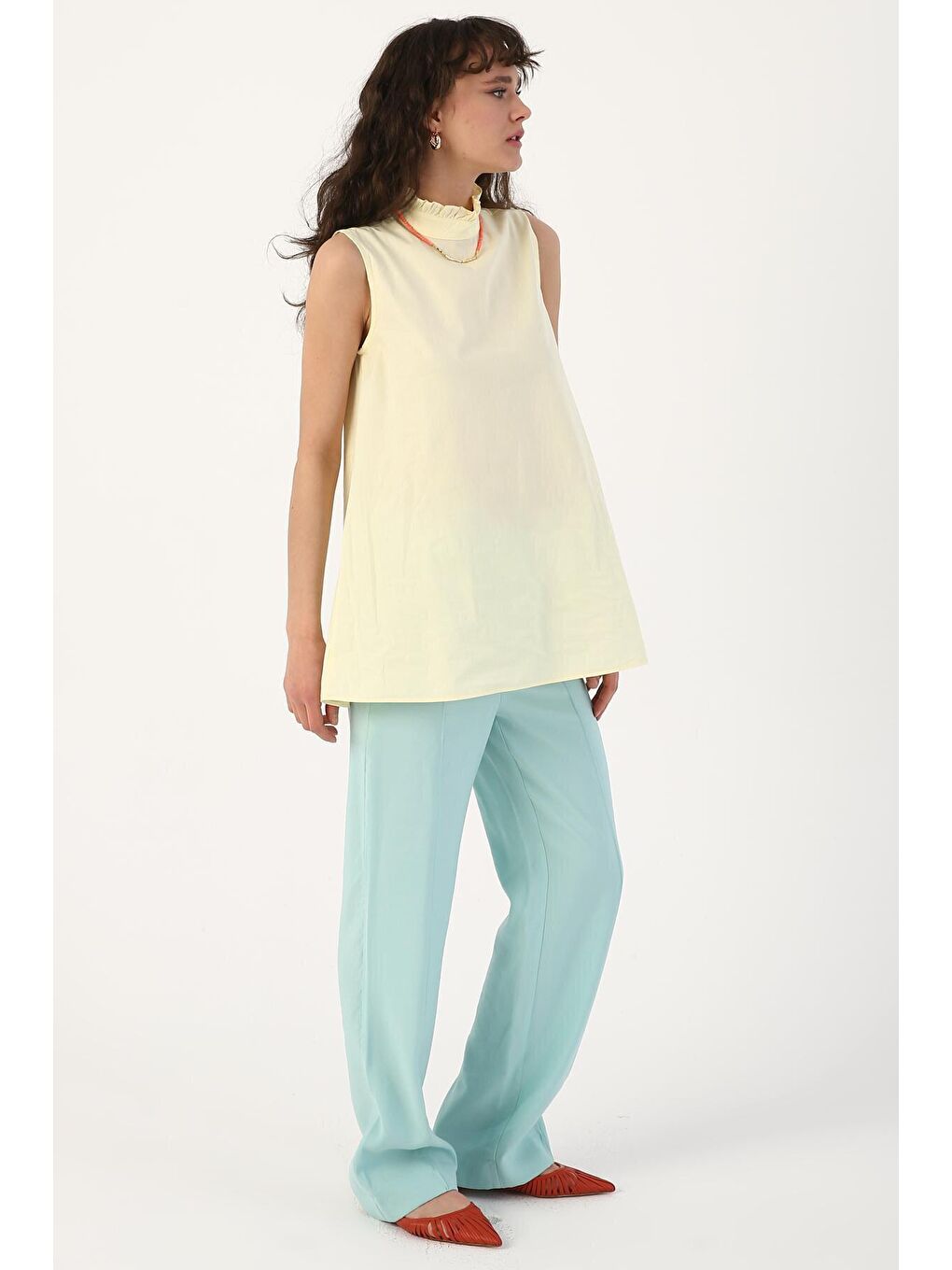 Açık Sarı Yakası Fırfırlı Çan Bluz-3