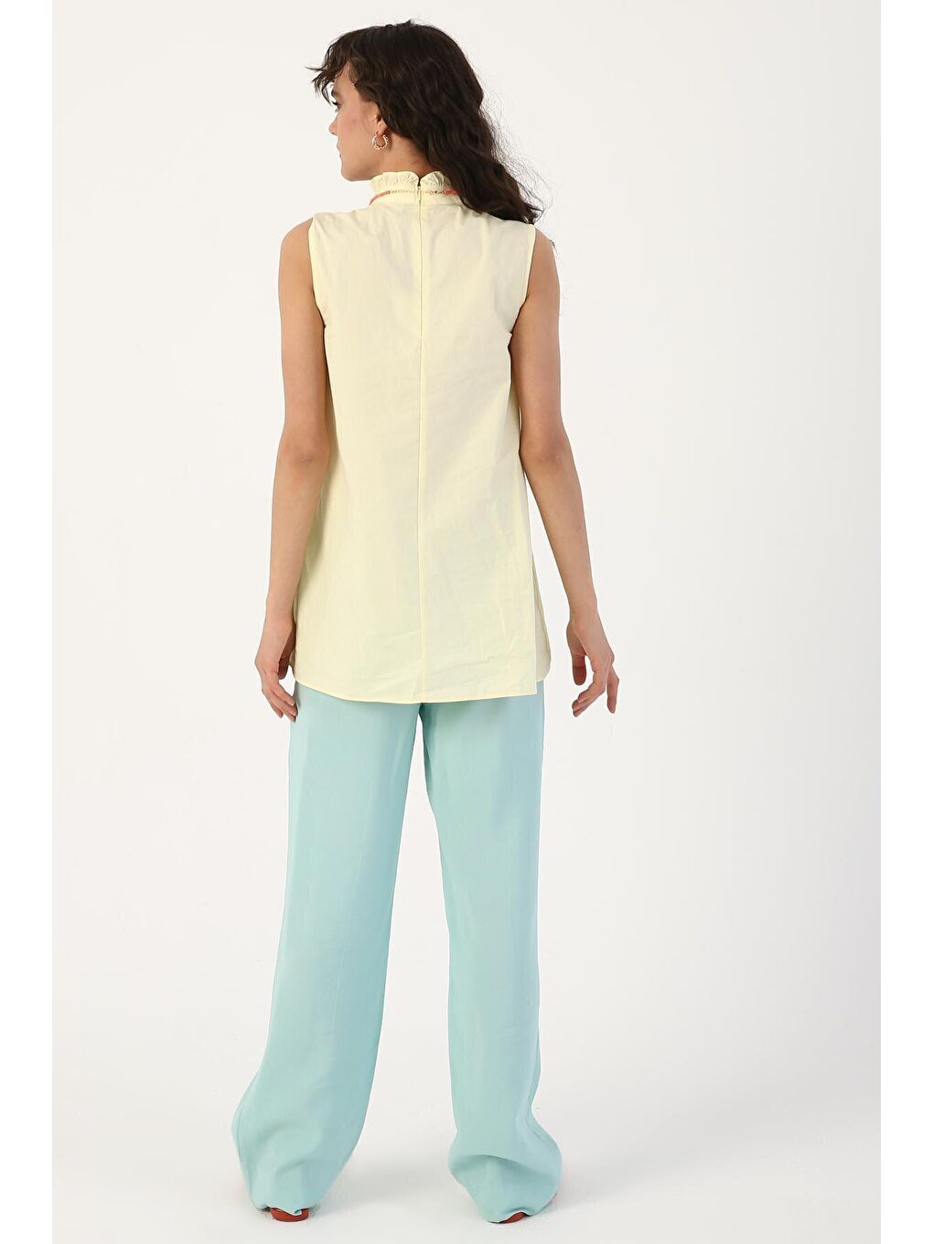 Açık Sarı Yakası Fırfırlı Çan Bluz-4