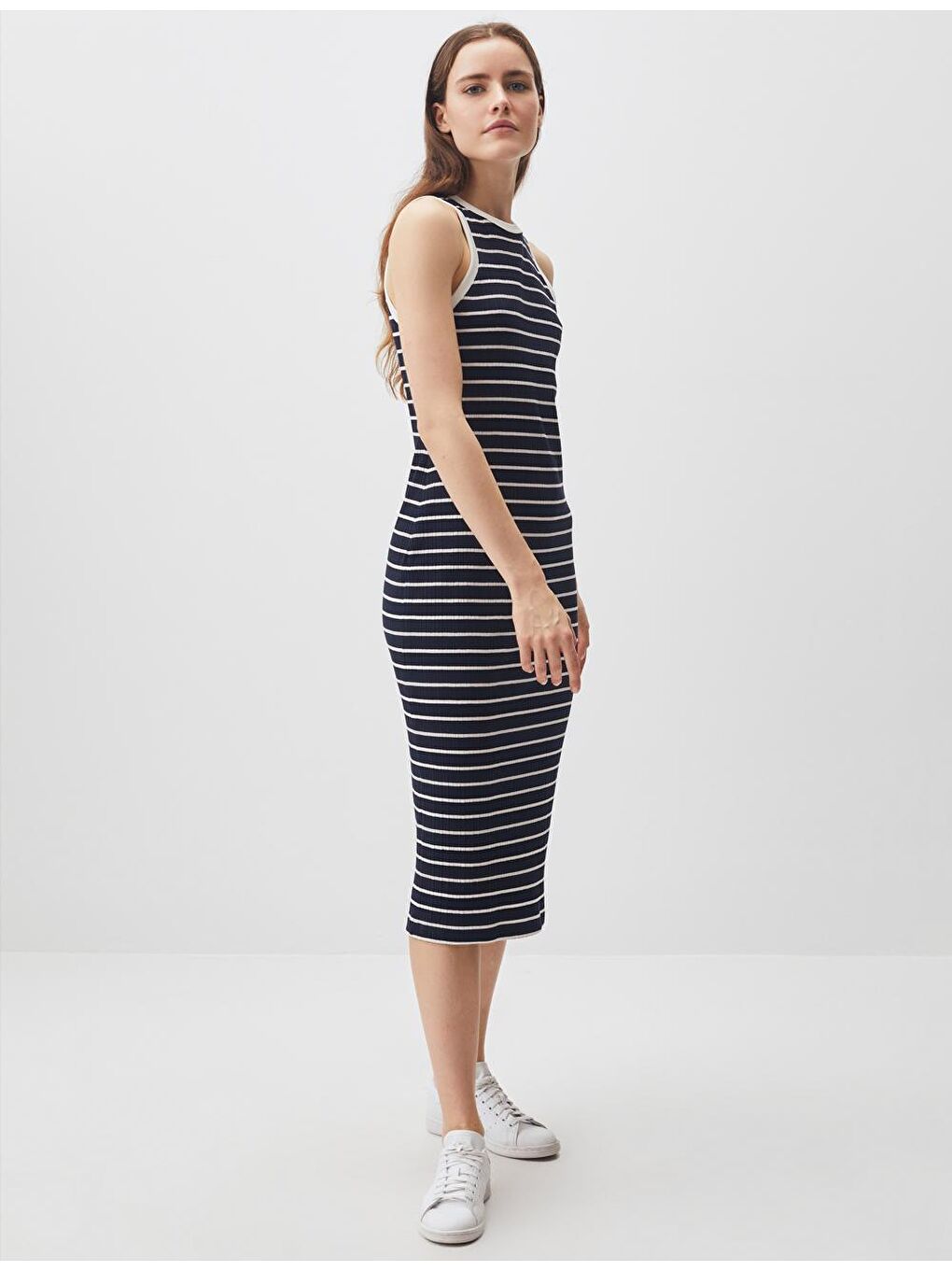 Lacivert Kolsuz Çizgi Desenli Midi Elbise-4