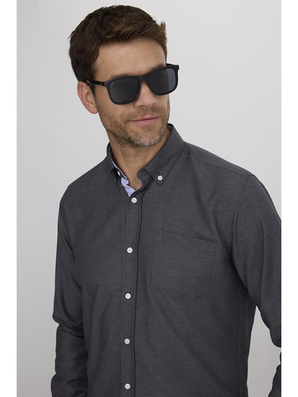 Gri Klasik Fit Uzun Kollu Düğmeli Yaka Pamuklu Kolay Ütü Oxford Düz Erkek Gömlek-1