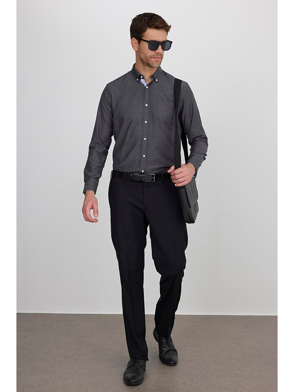 Gri Klasik Fit Uzun Kollu Düğmeli Yaka Pamuklu Kolay Ütü Oxford Düz Erkek Gömlek-3