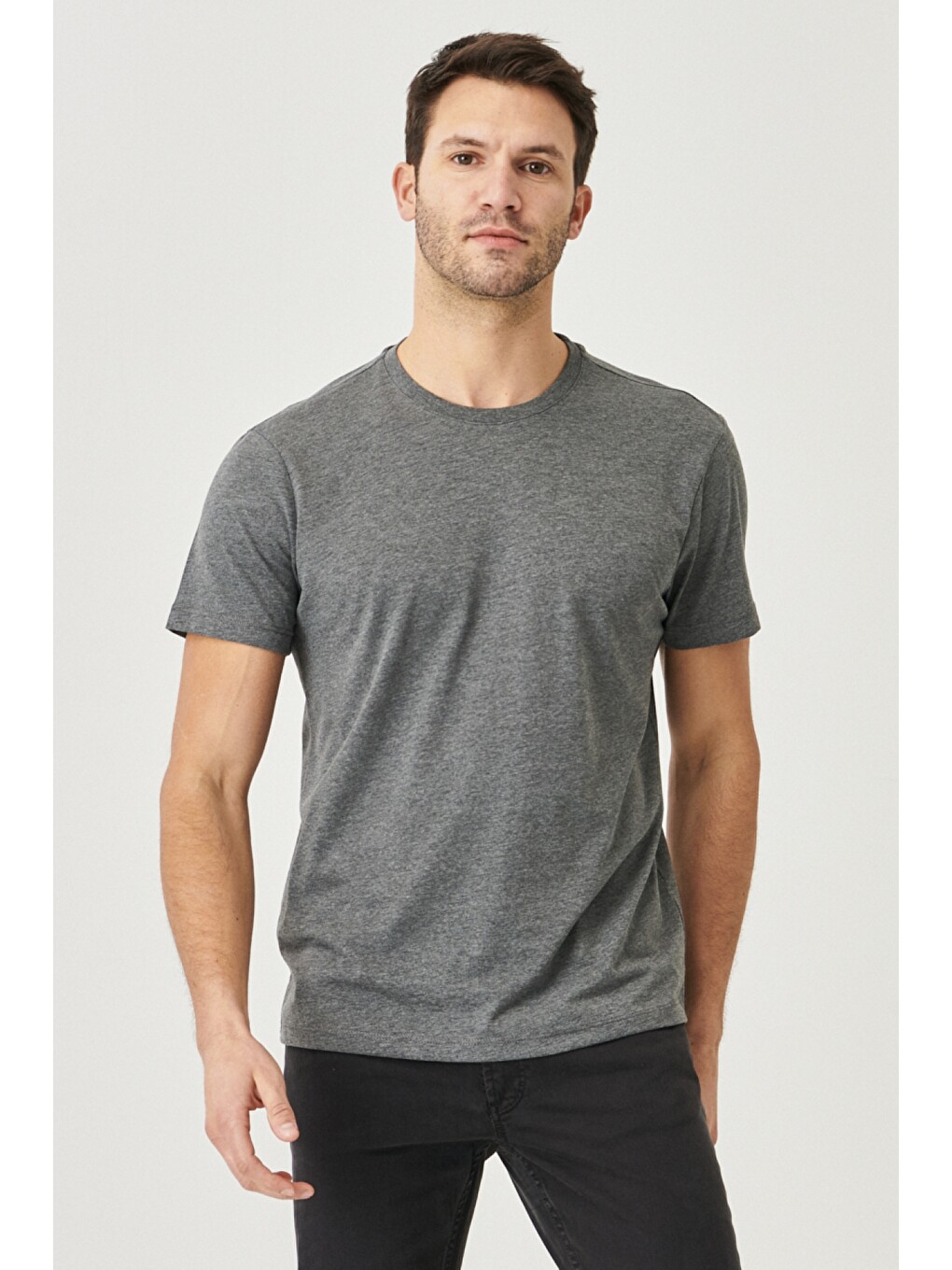 Erkek Beyaz-Gri Melanj-Koyu Gri-Antrasit-Siyah Slim Fit Dar Kesim Bisiklet Yaka 5'li Tişört Paketi-6
