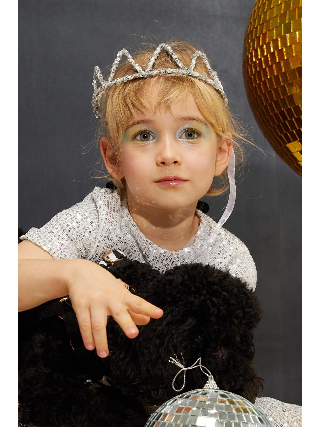Gri Gümüş Yuvarlak Payetli Kız Çocuk Kraliçe Taç