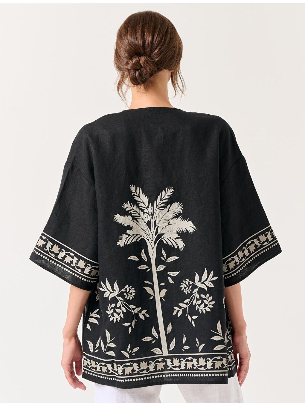 Siyah Kısa Kollu Desenli Keten Kimono-4