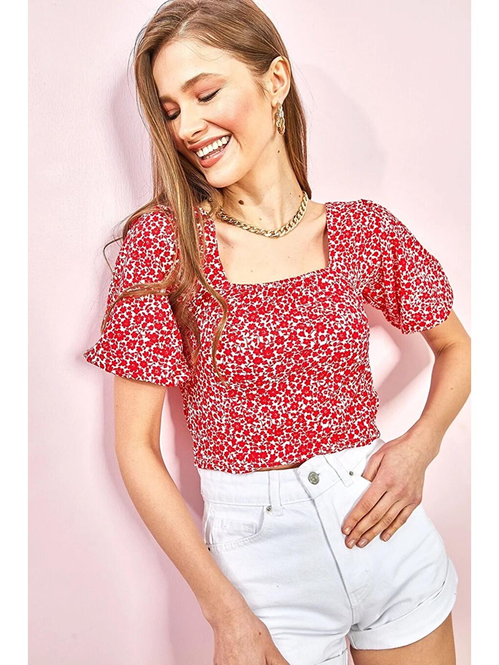 Kırmızı Kadın Kare Yaka Çiçek Desenli Crop Bluz-2