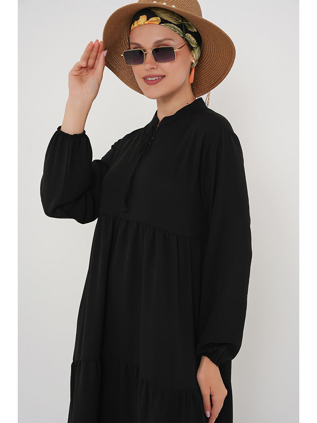 1627 Yaka Bağcıklı Tesettür Elbise - Siyah-3