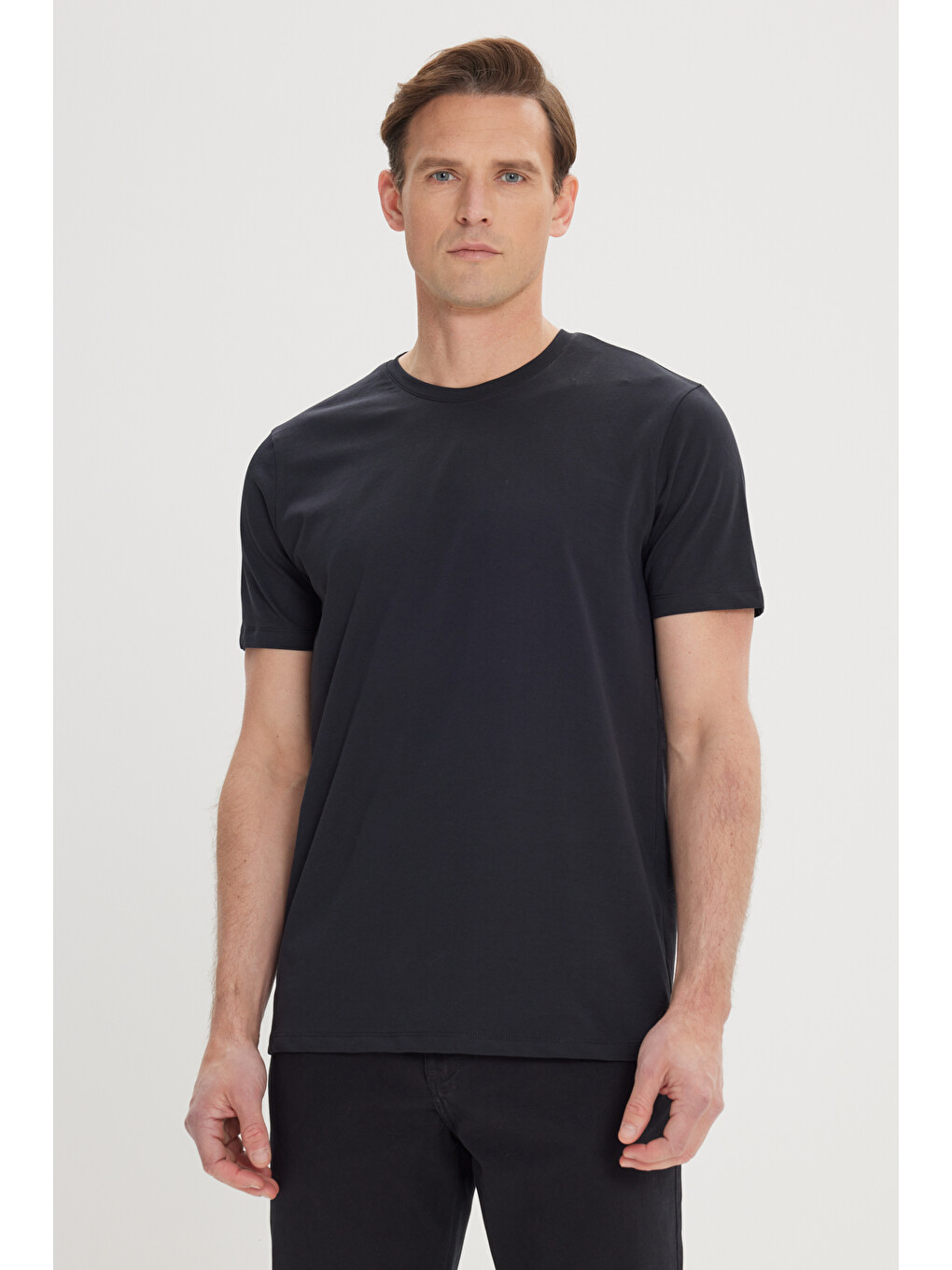 Erkek Siyah Slim Fit Dar Kesim Pamuklu Bisiklet Yaka Tişört