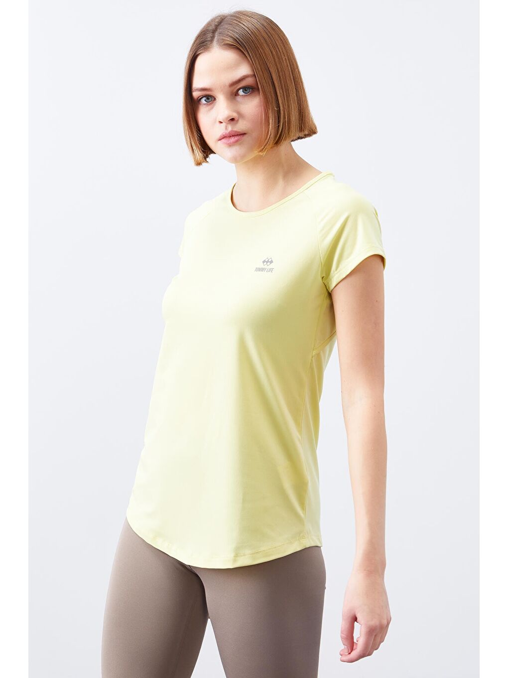 Sarı Limon Sırt Pencereli Kısa Kol Standart Kalıp O Yaka Kadın Tişört - 97101-4