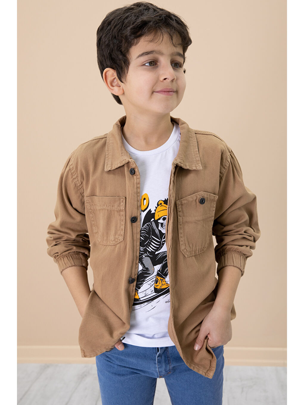 Kahverengi Kahve Gömlek ve Baskılı Tişörtlü Erkek Çocuk 2li Takım 19990-4