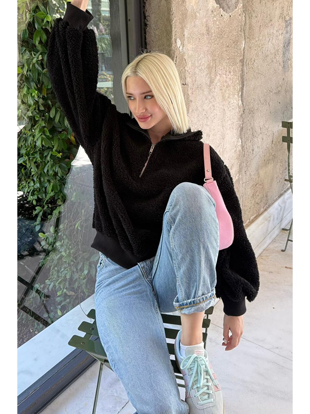 Siyah Pelüş Fermuar Yaka Sweatshirt Mg1413-4