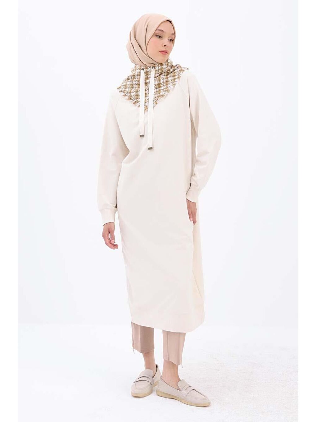 Bej Taş-Tüvit Garnili Elastanlı Uzun Sweat