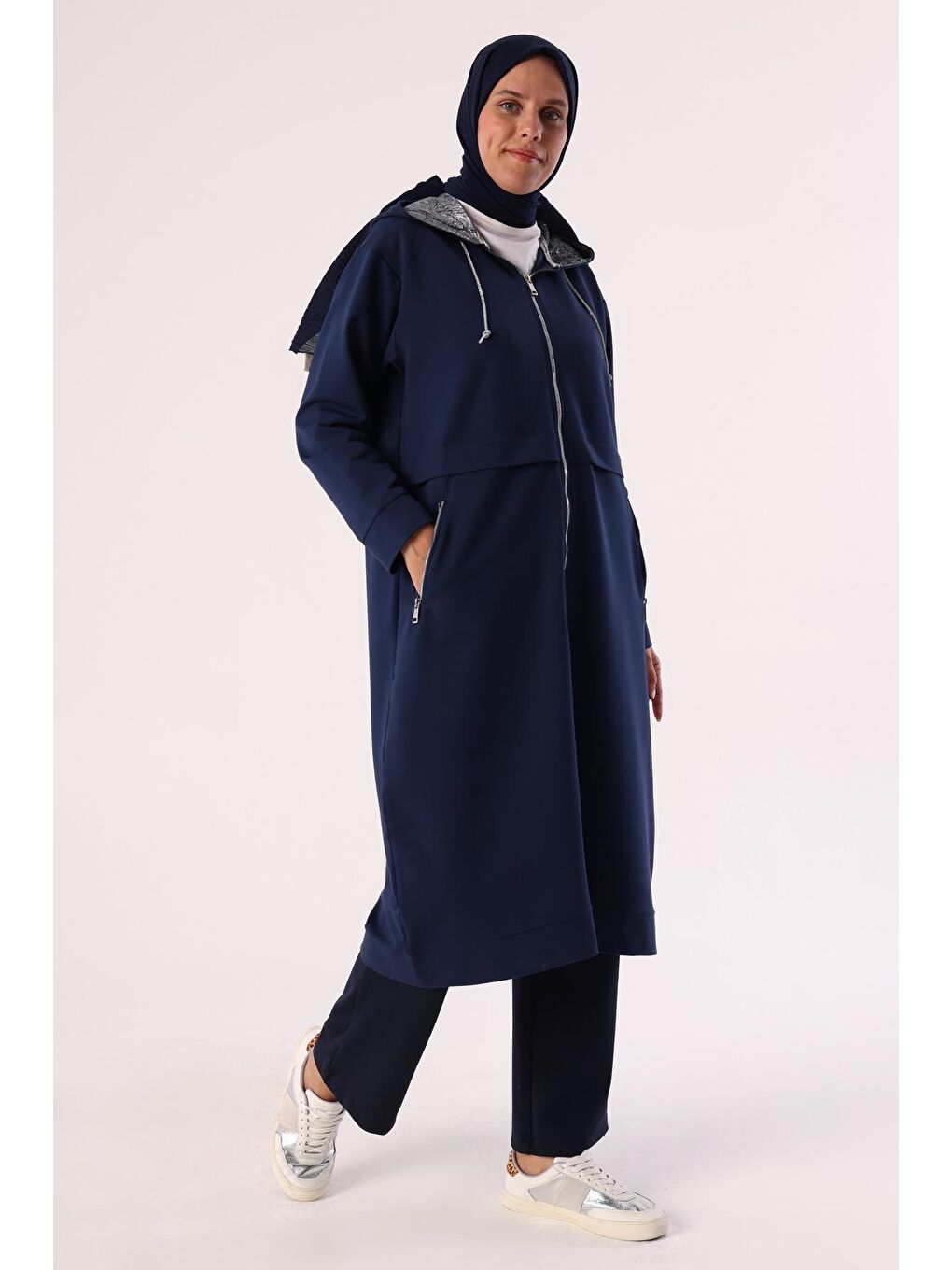 İndigo Simli Garnili Fermuarlı Uzun Sweat Hırka