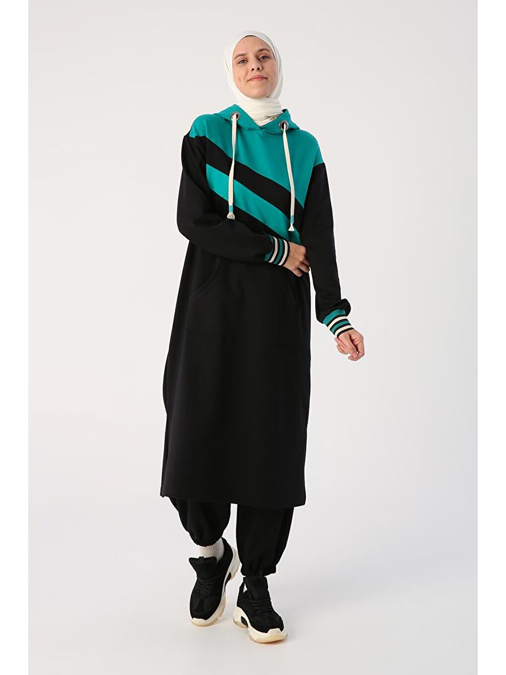 Siyah İki Renkli Kapüşonlu Sweat Tunik-1