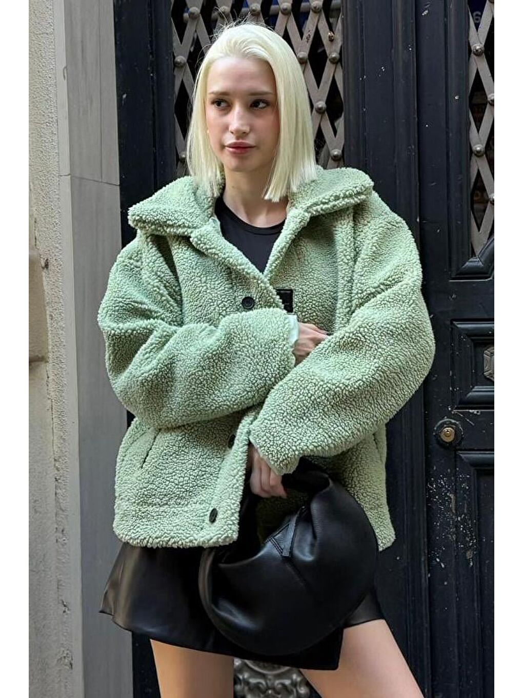 Yeşil Deri Detaylı Kadın Pelüş Mont Mg2485
