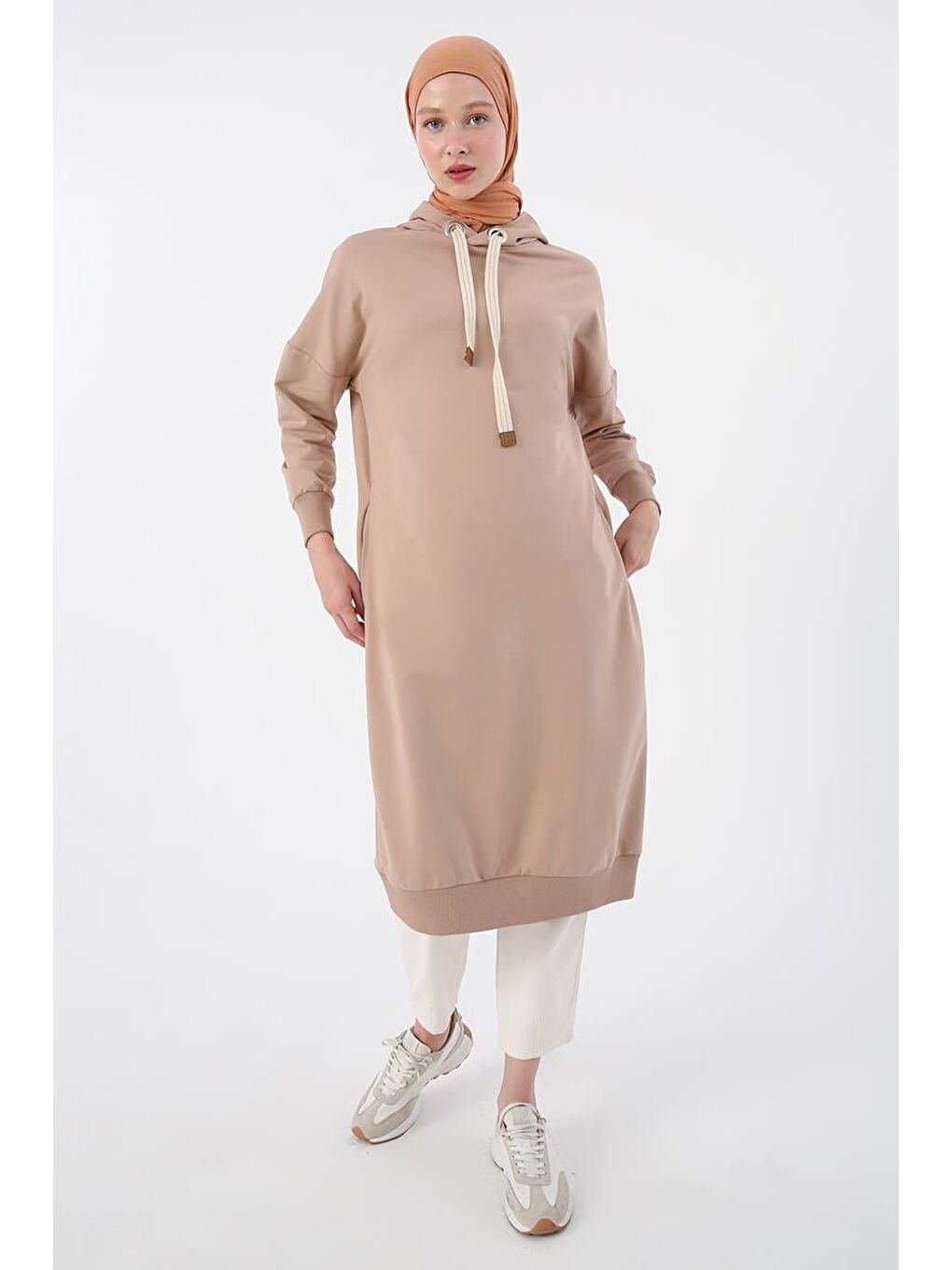 Bej Kuşgözlü Kapüşonlu Cepli Sweat Tunik