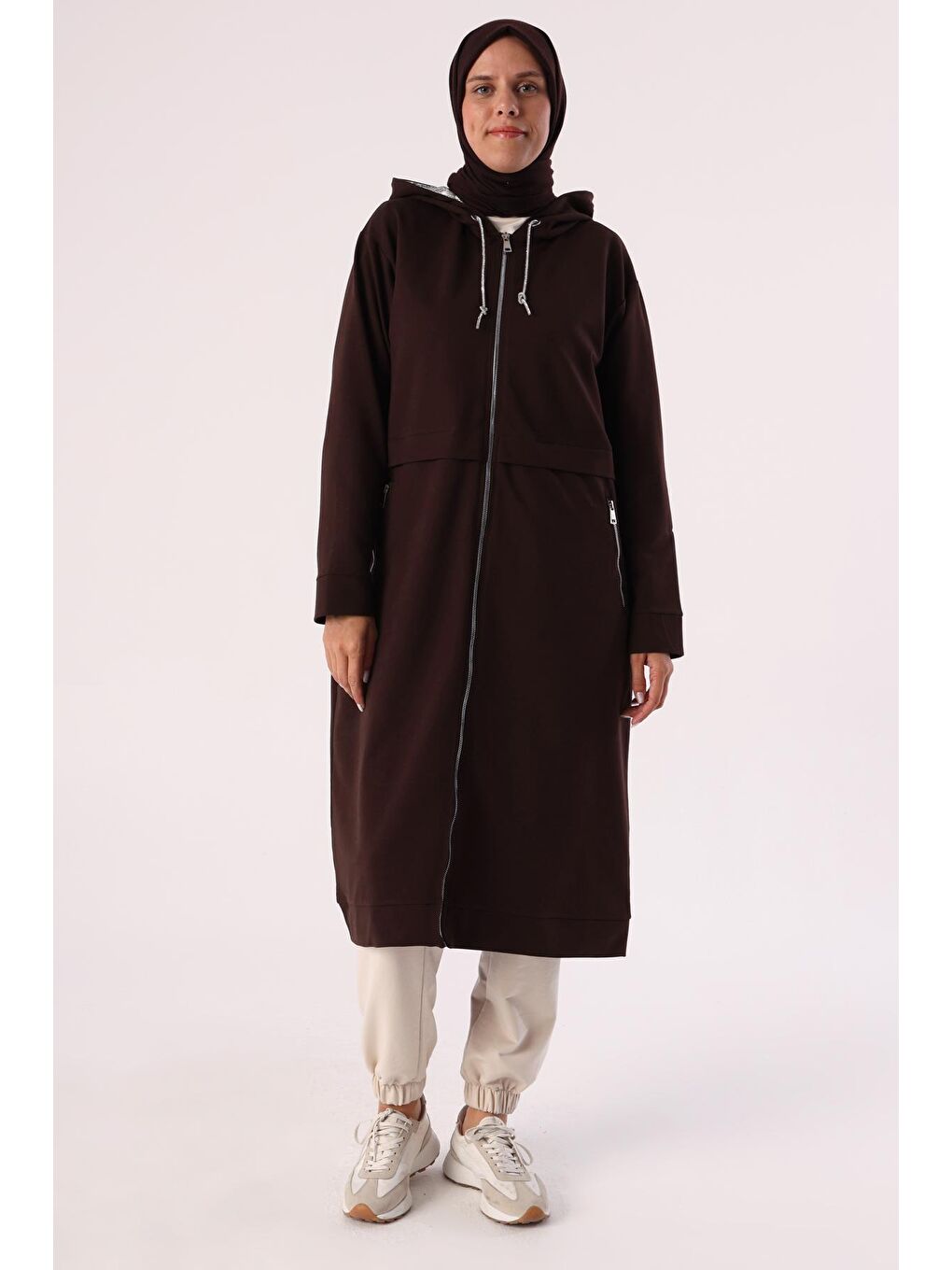 Kahverengi Acı Kahve Simli Garnili Fermuarlı Uzun Sweat Hırka-1