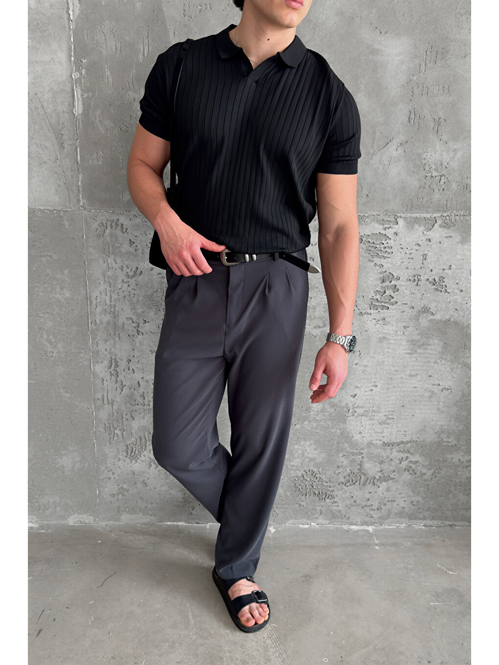 Siyah Erkek Oversize Fitilli Polo Yaka İnce Triko Tişört-3