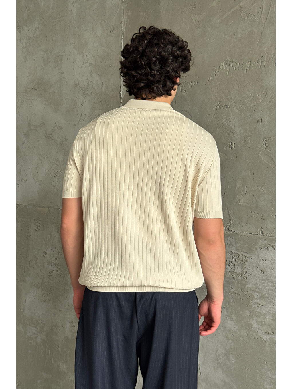 Bej Erkek Oversize Fitilli Polo Yaka İnce Triko Tişört-4