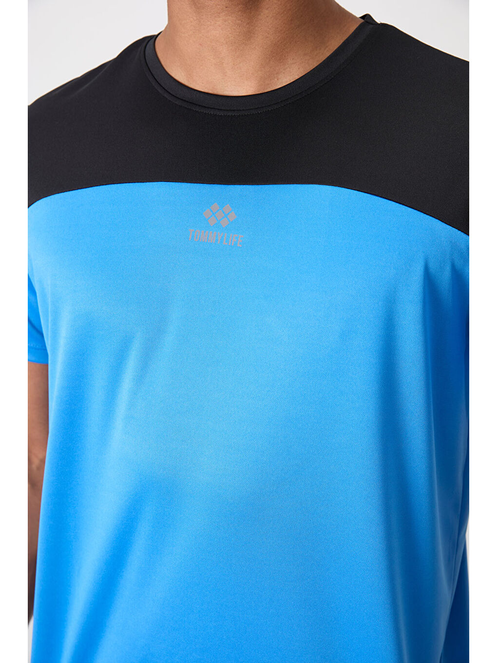 Mavi Saks Polyester Nefes Alan Dokulu İnce Esnek Standart Fit Erkek Performans Tişört - 88386-4