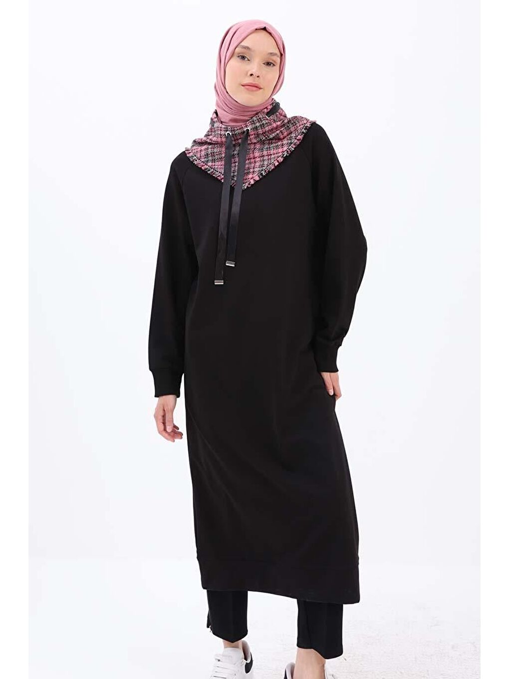 Siyah-Tüvit Garnili Elastanlı Uzun Sweat-3