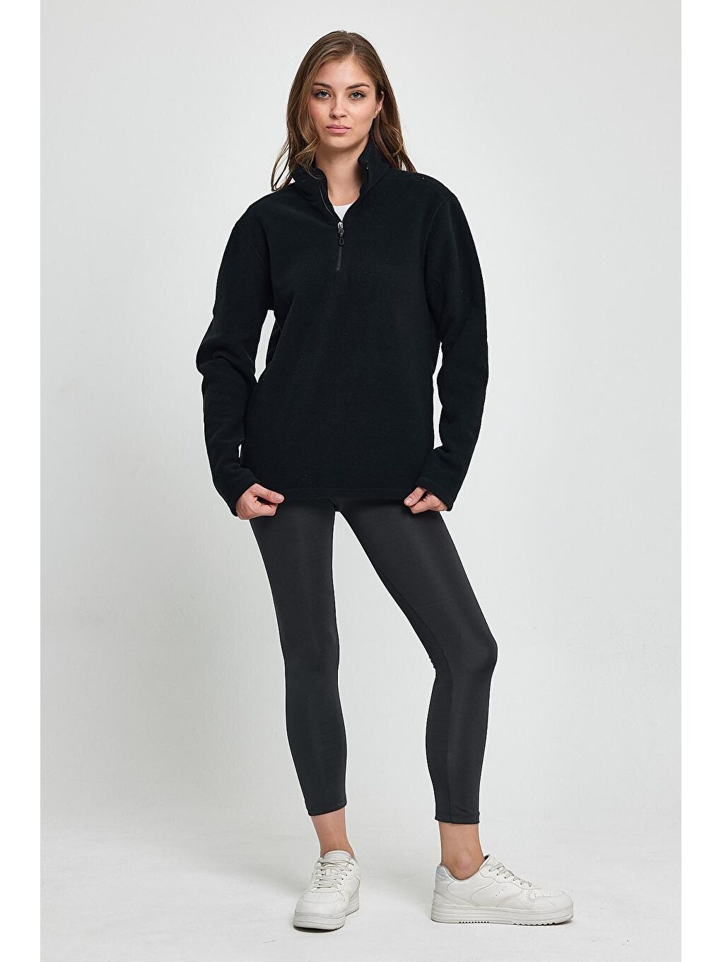 Siyah Kadın Rahat Kalıp Softech Polar Yarım Fermuarlı Sweatshırt spr24pwk20-3