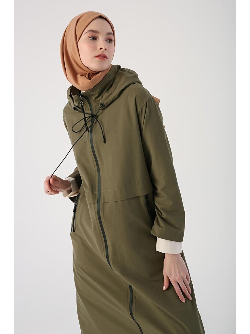 Haki Kapüşonlu Cepli Fermuarlı Trençkot-4