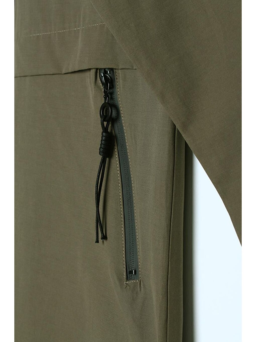 Haki Kapüşonlu Cepli Fermuarlı Trençkot-6
