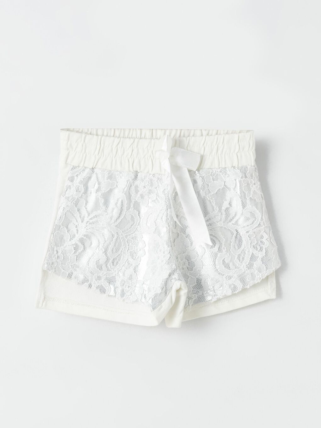 Beyaz Kız Çocuk Dar Kalıp Kurdeleli Dantelli Şort
