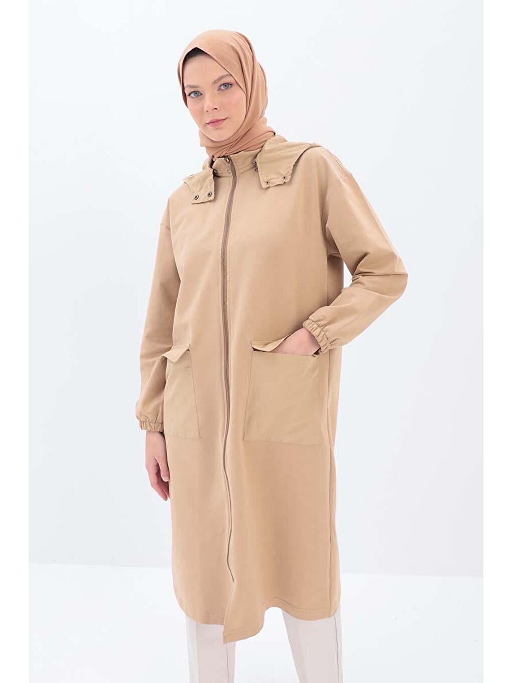Bej Kapüşonlu Fermuarlı Kap