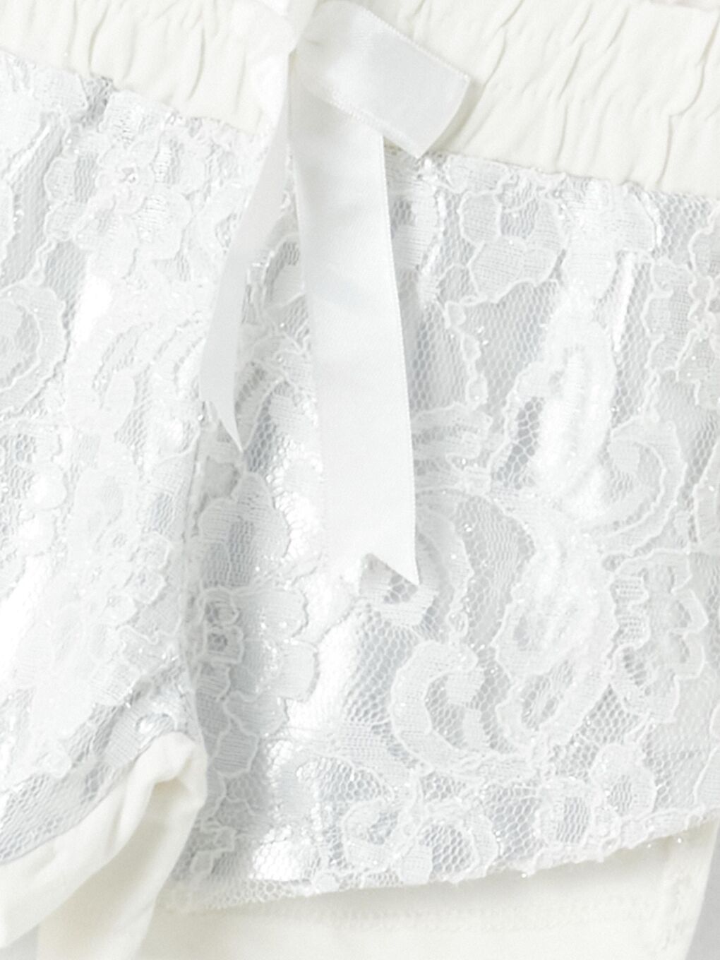 Beyaz Kız Çocuk Dar Kalıp Kurdeleli Dantelli Şort-2